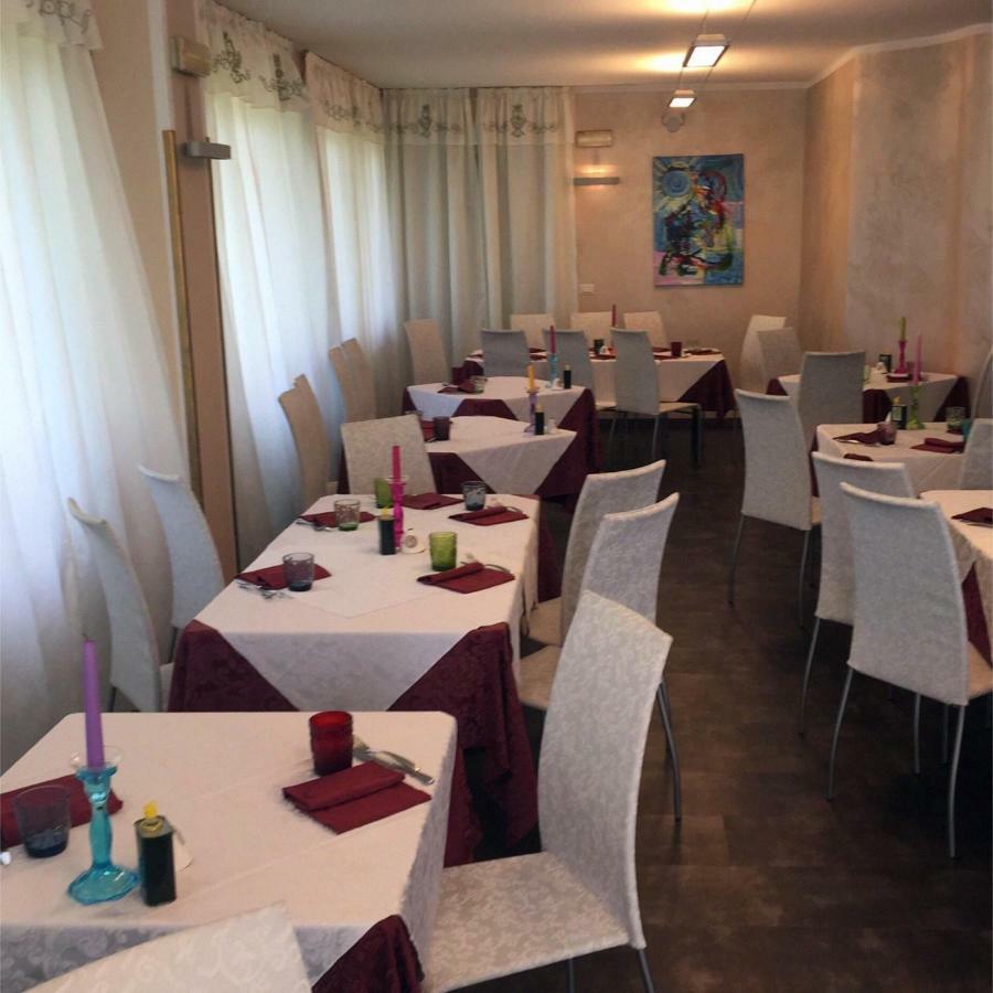 Hotel Ristorante Pizzeria Principe D'Oro à Vidracco Extérieur photo